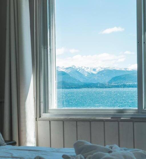 Superior room with lake view, Tangoinn Club