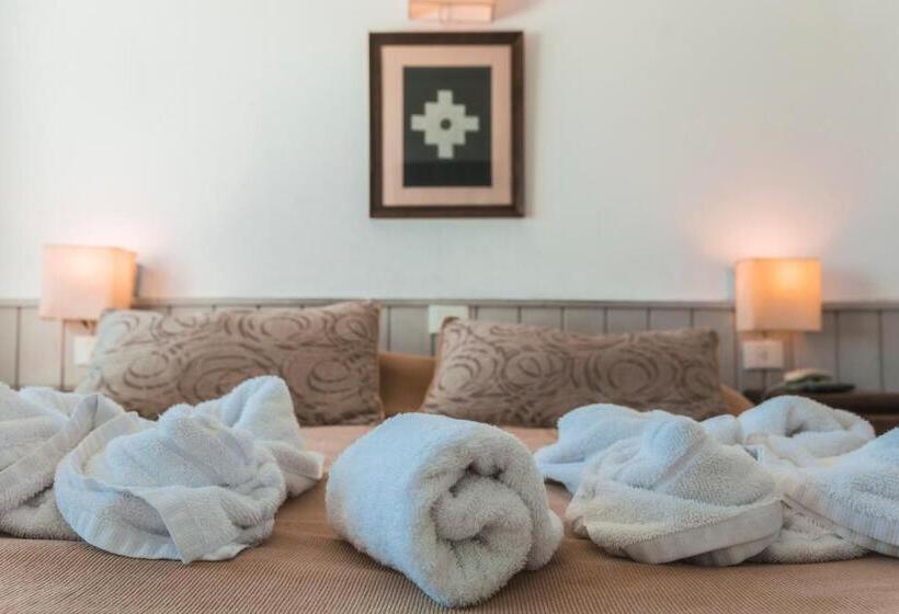 Superior room with lake view, Tangoinn Club