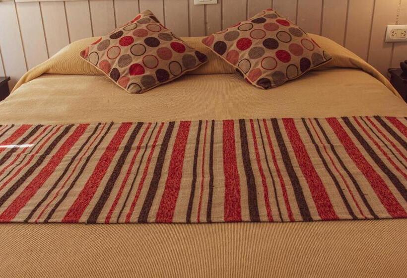 اتاق استاندارد, Tangoinn Club