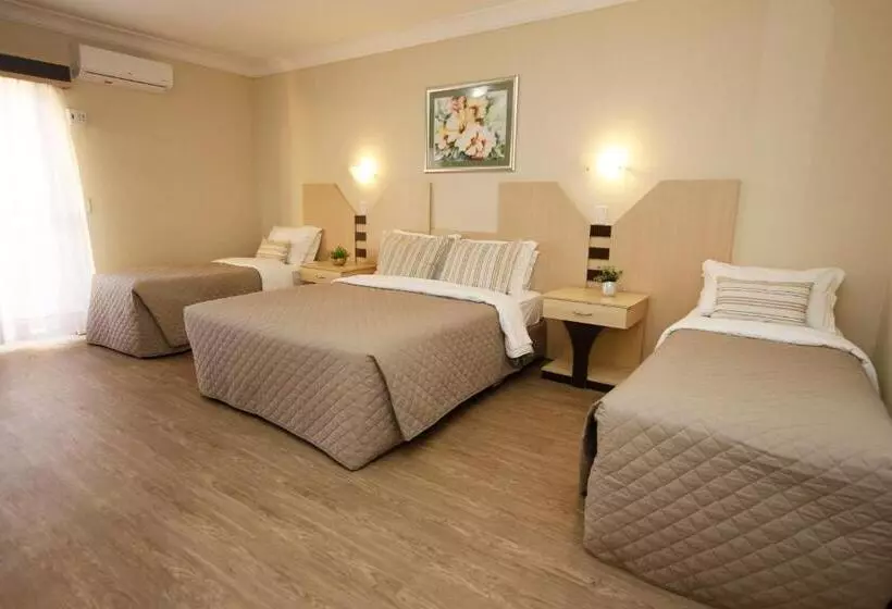 デラックスの4人部屋, Sky Ville Hotel Canela