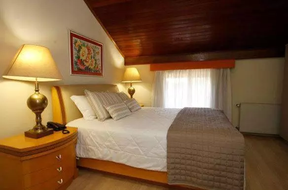 ファミリーステューディオ, Sky Ville Hotel Canela