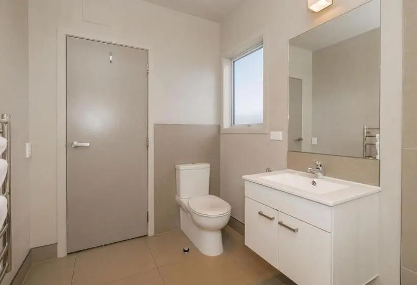 １ベッドルームアパートメント, South Street West Motel