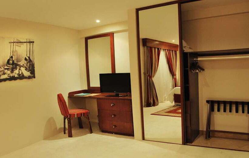 سوییت لوکس, Al Liwan Suites