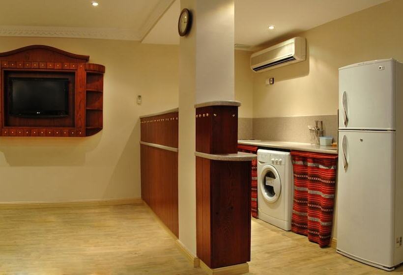 سوییت لوکس, Al Liwan Suites