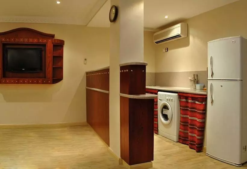 سوییت لوکس, Al Liwan Suites