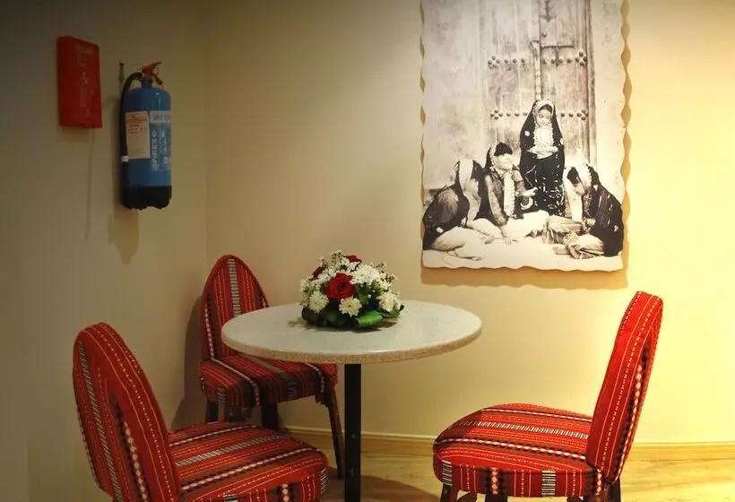 سوییت لوکس, Al Liwan Suites