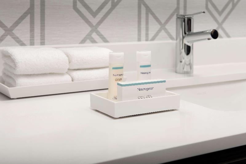 سوییت لوکس, Alden Splügenschloss Zürich Leonardo Limited Edition