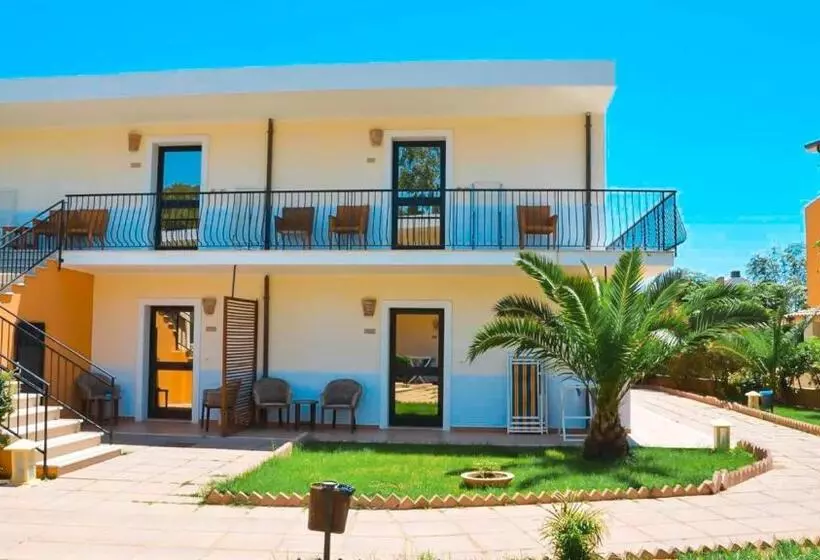スタンダードルーム, Club   Baia Dei Gigli