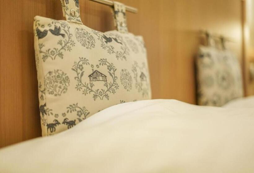 Люкс, Lärchenhof