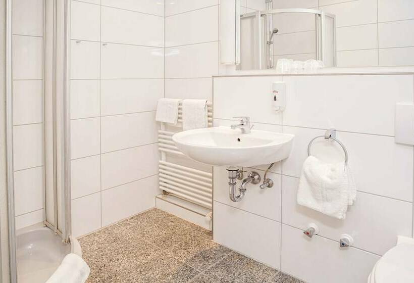 스탠다드 룸, Premiere Classe Hotel Am Kieler Schloss Kiel