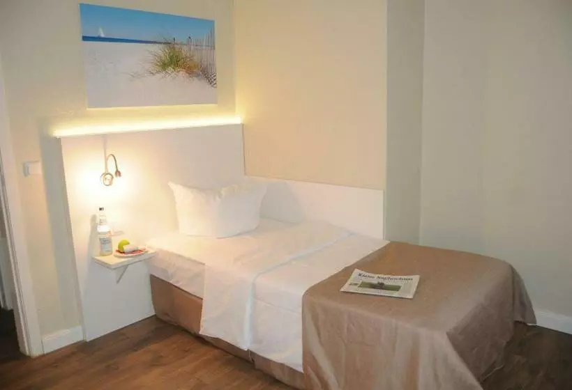 اتاق استاندارد یک نفره, Premiere Classe Hotel Am Kieler Schloss Kiel