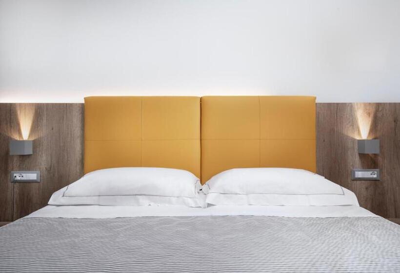 スタンダードルーム, San Teodoro