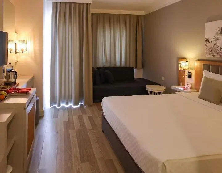Chambre Standard Vue Piscine, Side Aluna