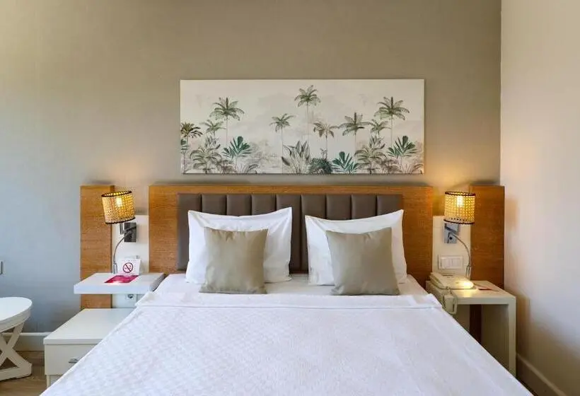 Chambre Standard Vue Piscine, Side Aluna