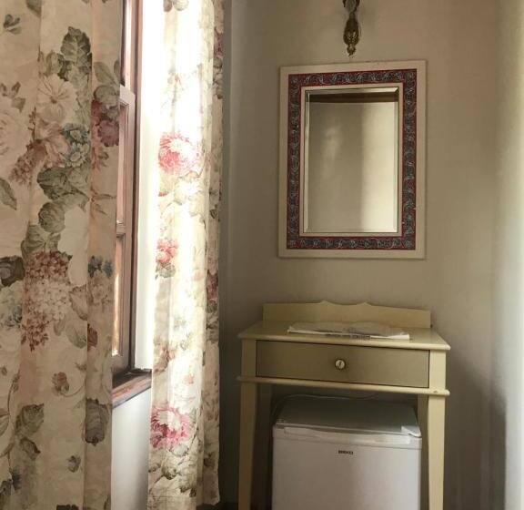 اتاق استاندارد, The Ninova