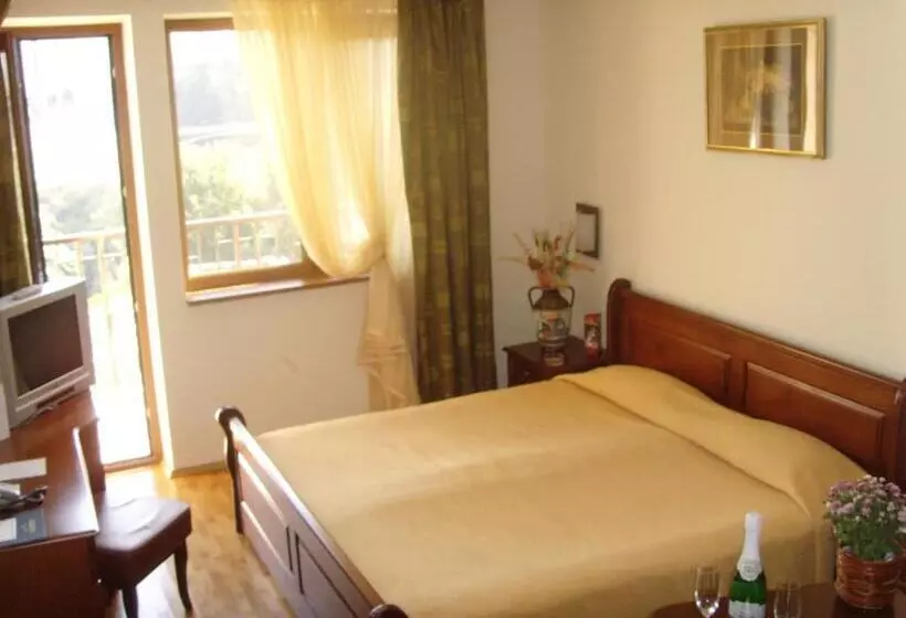 اتاق استاندارد یک نفره, Meridian Hotel Bolyarski