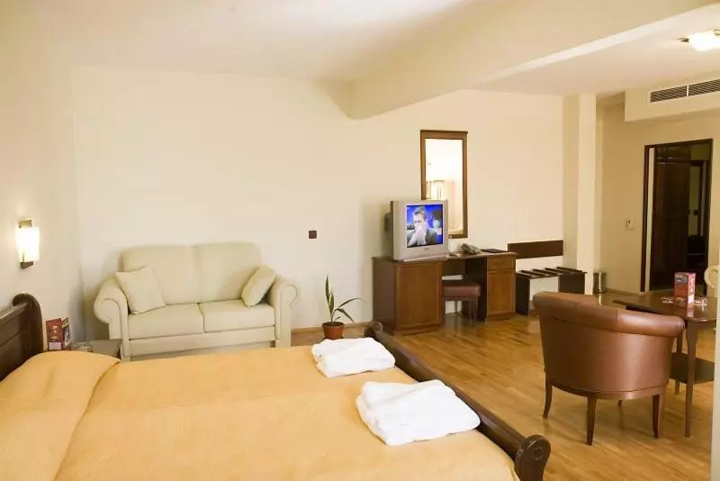 سوییت جونیور با بالکن, Meridian Hotel Bolyarski
