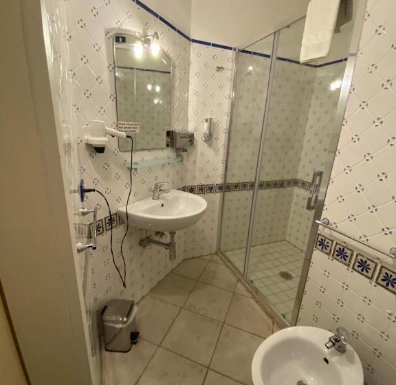 חדר משפחתי, B&b Petite Maison