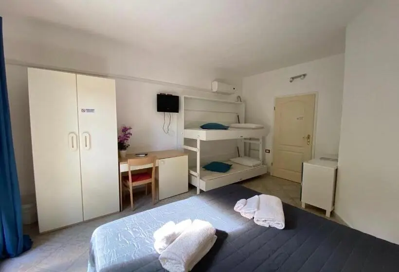 スタンダード４人部屋, B&b Petite Maison