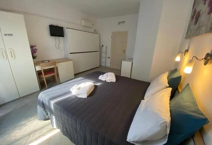 スタンダード４人部屋, B&b Petite Maison