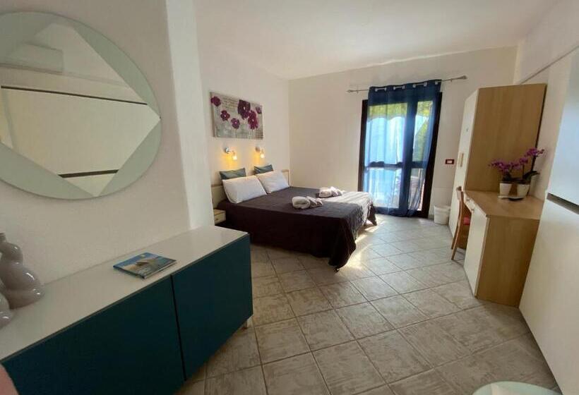 חדר סטנדרט לארבעה, B&b Petite Maison