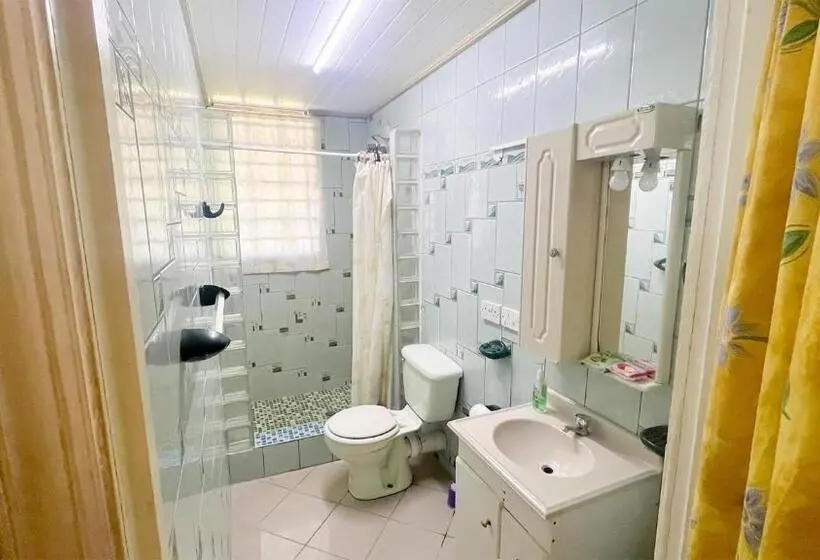 استودیوی استاندارد, Coco Mango Suites
