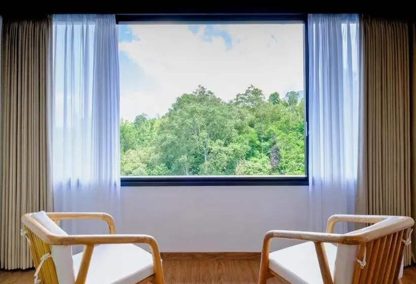 デラックスルーム, Giriwood Hotel & Villa