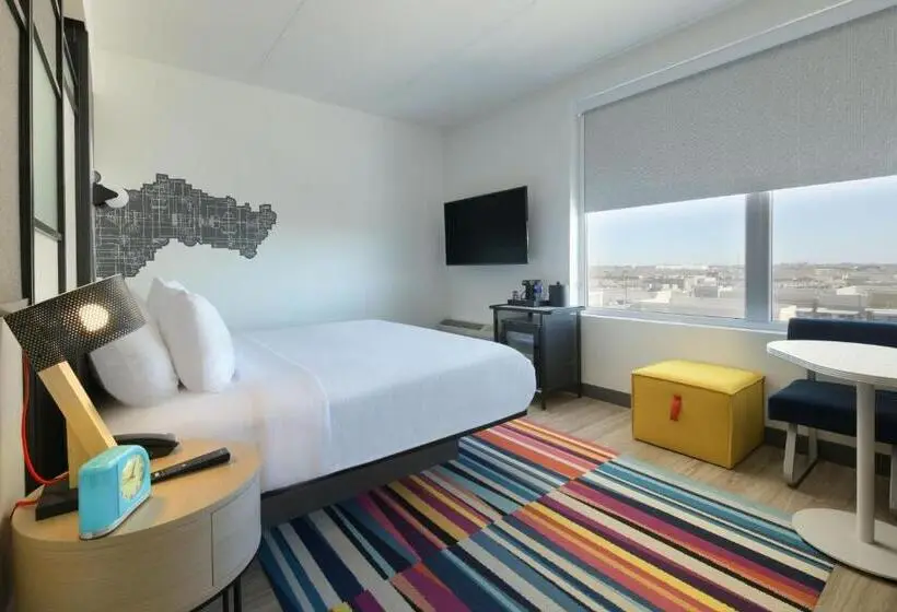 اتاق استاندارد با تخت بزرگ برای معلولان, Aloft Lubbock