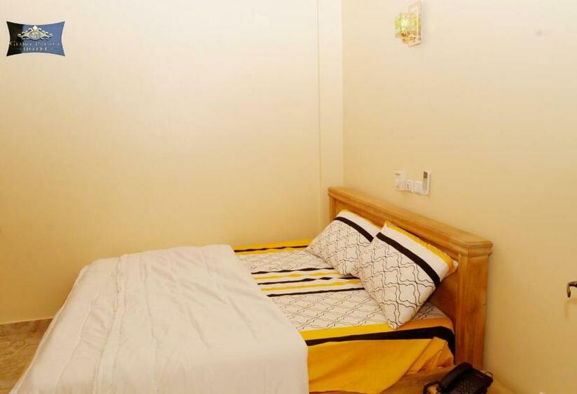 اتاق اکونومی یک تخته, Glory Palace