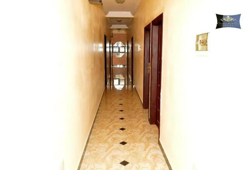 اتاق اکونومی یک تخته, Glory Palace