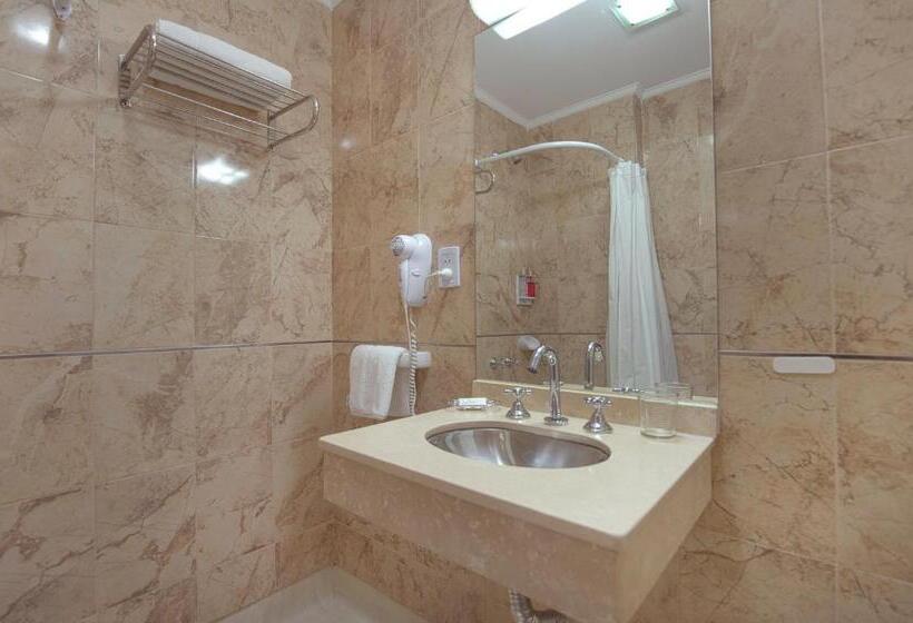 スタンダードトリプルルーム, Huemul