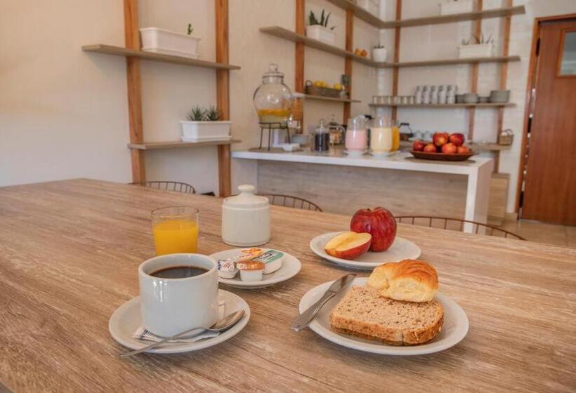 スタンダード4人部屋, Huemul