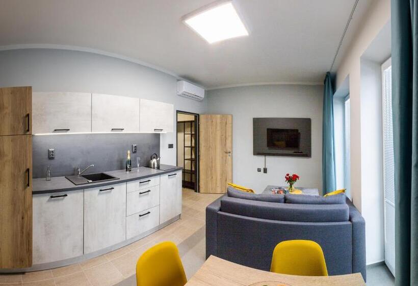 سوییت خانوادگی, Penzion Start Ostrava