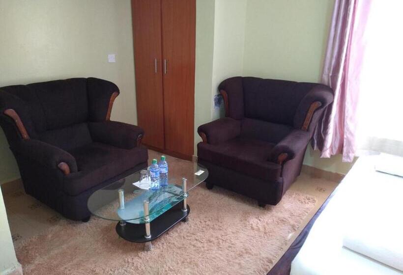 استودیوی سوپریور, Crown Hotel Kericho