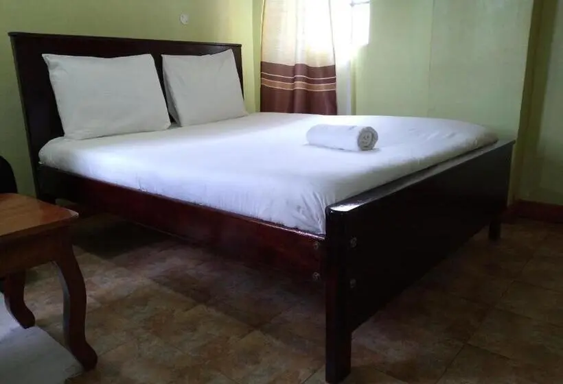 اتاق سوپریور, Crown Hotel Kericho