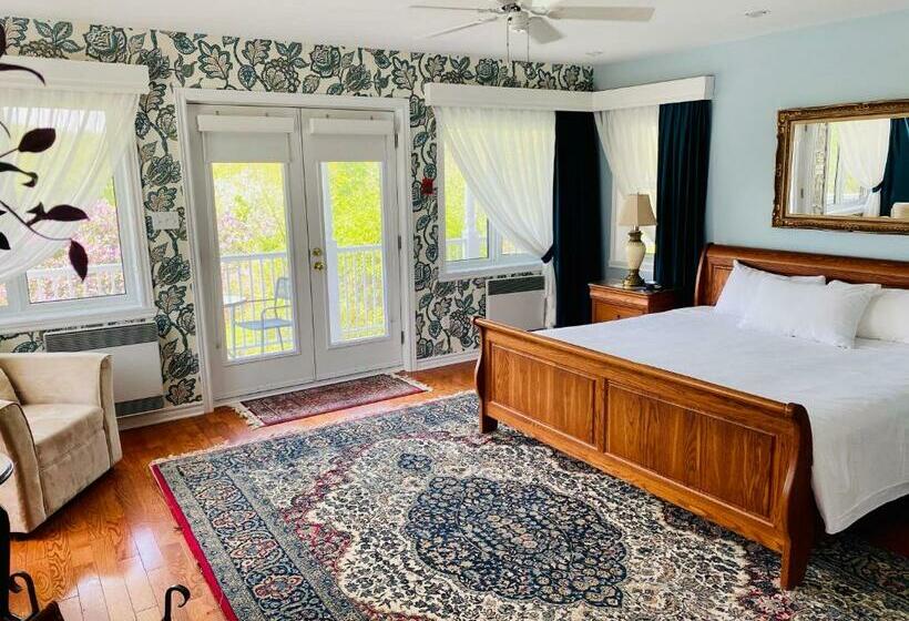 디럭스 스위트 킹 침대, Auberge Le Tricorne