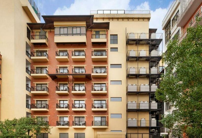 غرفة ديلوكس سرير كينج مطلة على المدينة, Ramada Encore By Wyndham Kathmandu Thamel