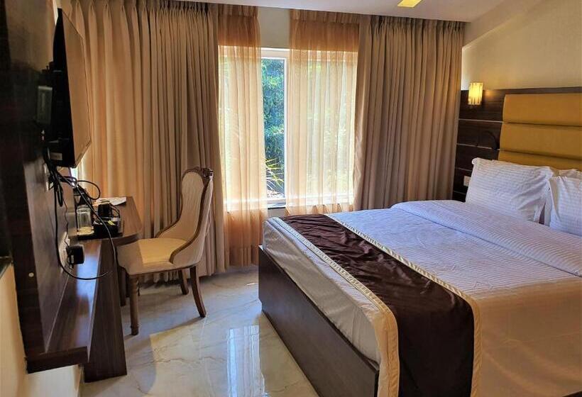 חדר דלוקס נוף בריכה, Vits Shanti Solitaire Arpora