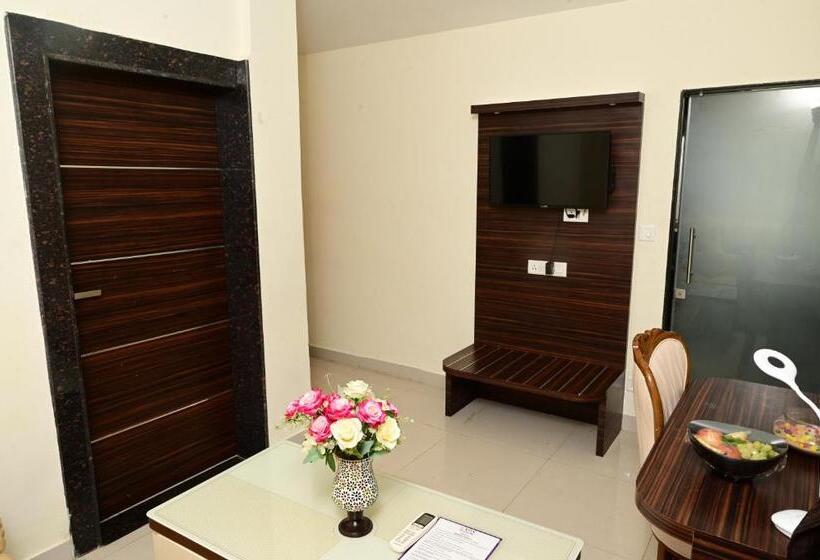 סוויטה, Vits Shanti Solitaire Arpora