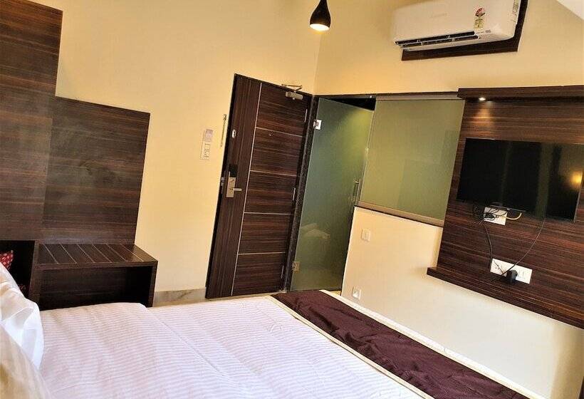 חדר דלוקס נוף בריכה, Vits Shanti Solitaire Arpora