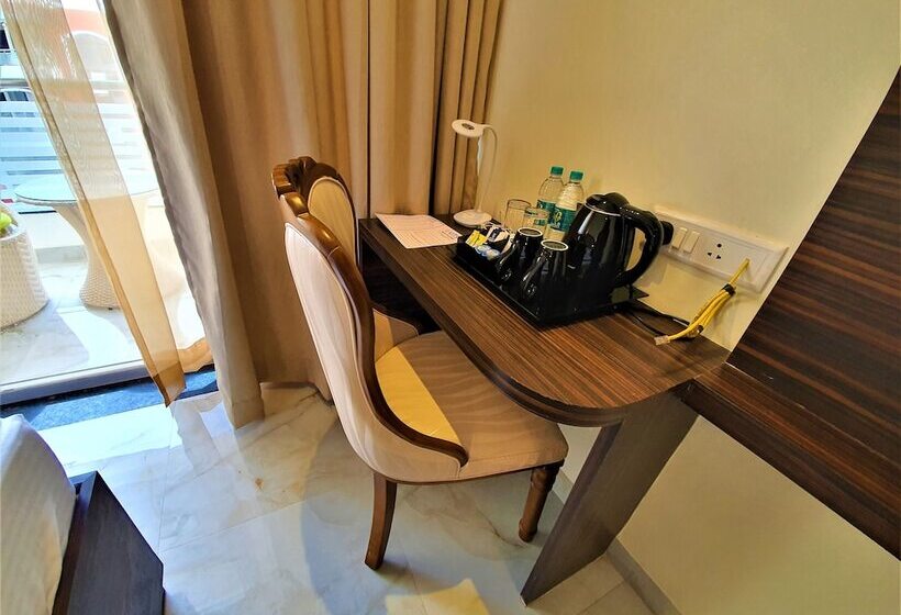 חדר דלוקס נוף בריכה, Vits Shanti Solitaire Arpora