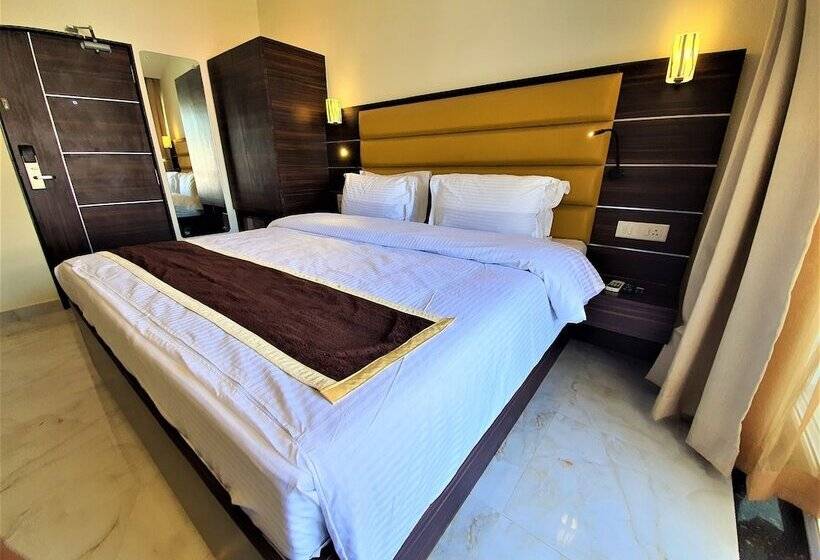 חדר דלוקס נוף בריכה, Vits Shanti Solitaire Arpora