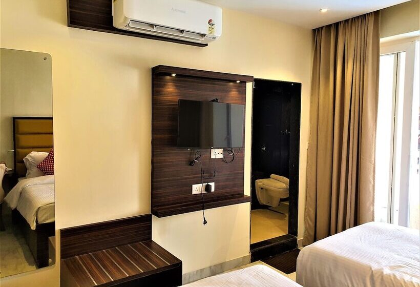 חדר דלוקס נוף בריכה, Vits Shanti Solitaire Arpora