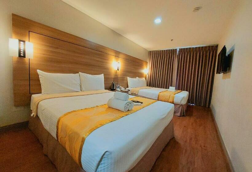 اتاق لوکس با چشم‌انداز دریاچه, Tagaytay Hotel Sixb