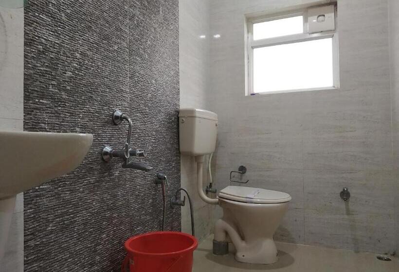 جناح ديلوكس, Bikram A Boutique