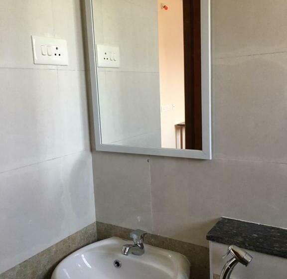 スタンダードルーム, Shantham Service Apartments, Kinathukadavu, Coimbatore