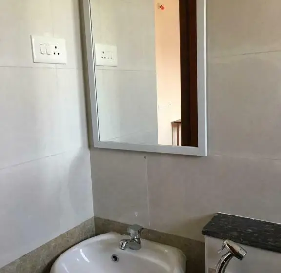 スタンダードルーム, Shantham Service Apartments, Kinathukadavu, Coimbatore