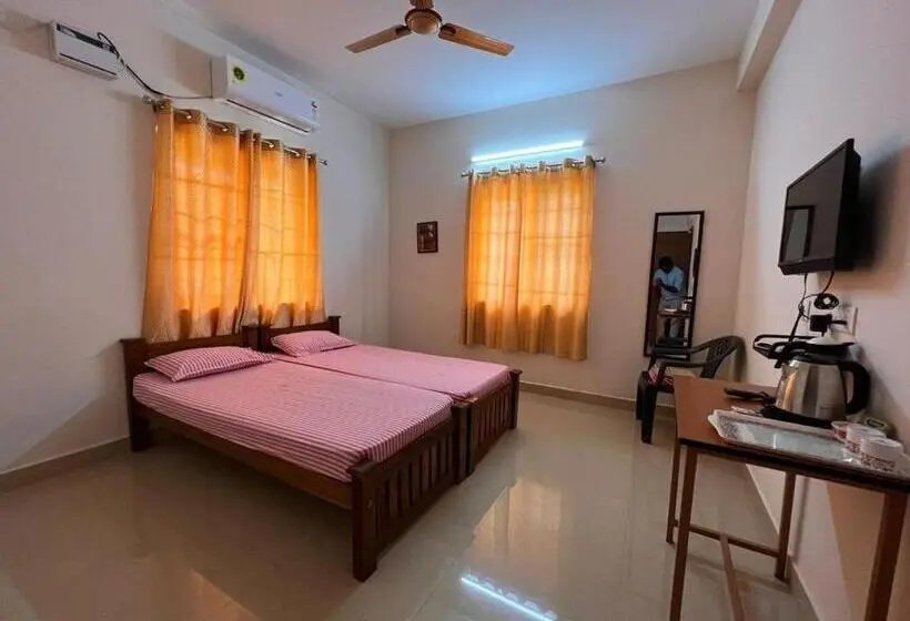 デラックスルーム, Shantham Service Apartments, Kinathukadavu, Coimbatore
