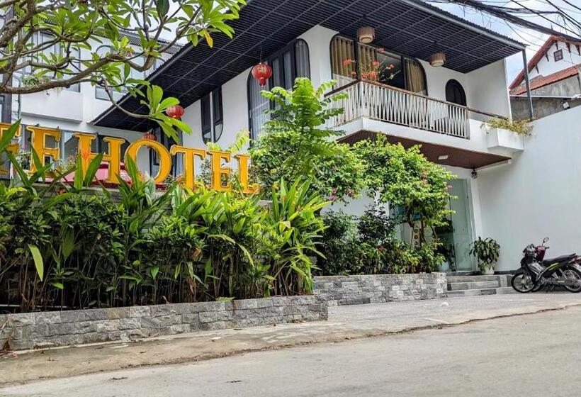 اتاق استاندارد چهار تخته, Life Boutique