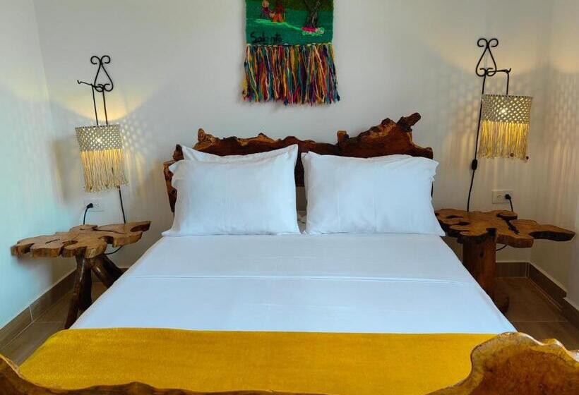 标准三人间, Salento Mirador